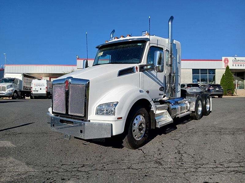 2025 KENWORTH T880 in Coopersburg, PA