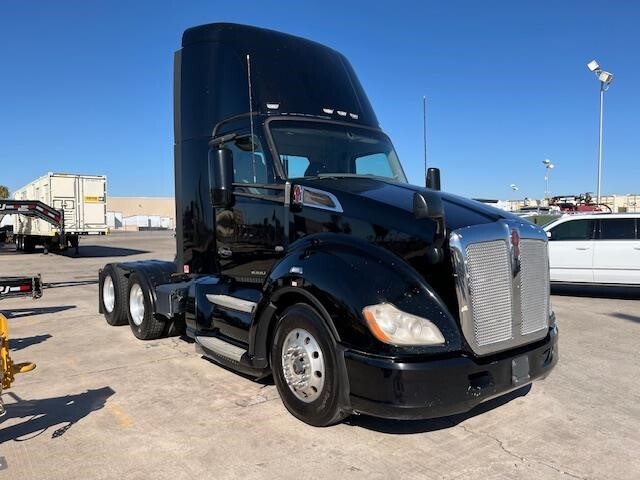2019 KENWORTH T680 in Phoenix, AZ