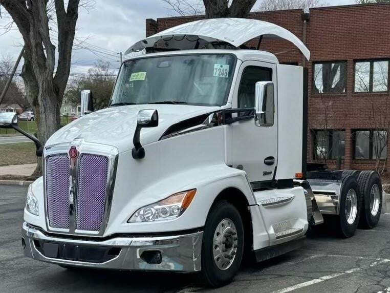 2026 KENWORTH T680 in Enfield, CT