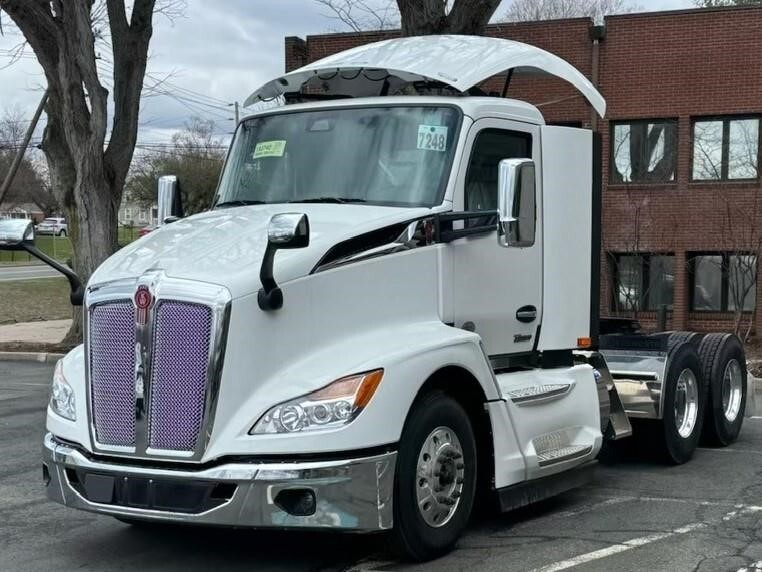 2026 KENWORTH T680 in Enfield, CT