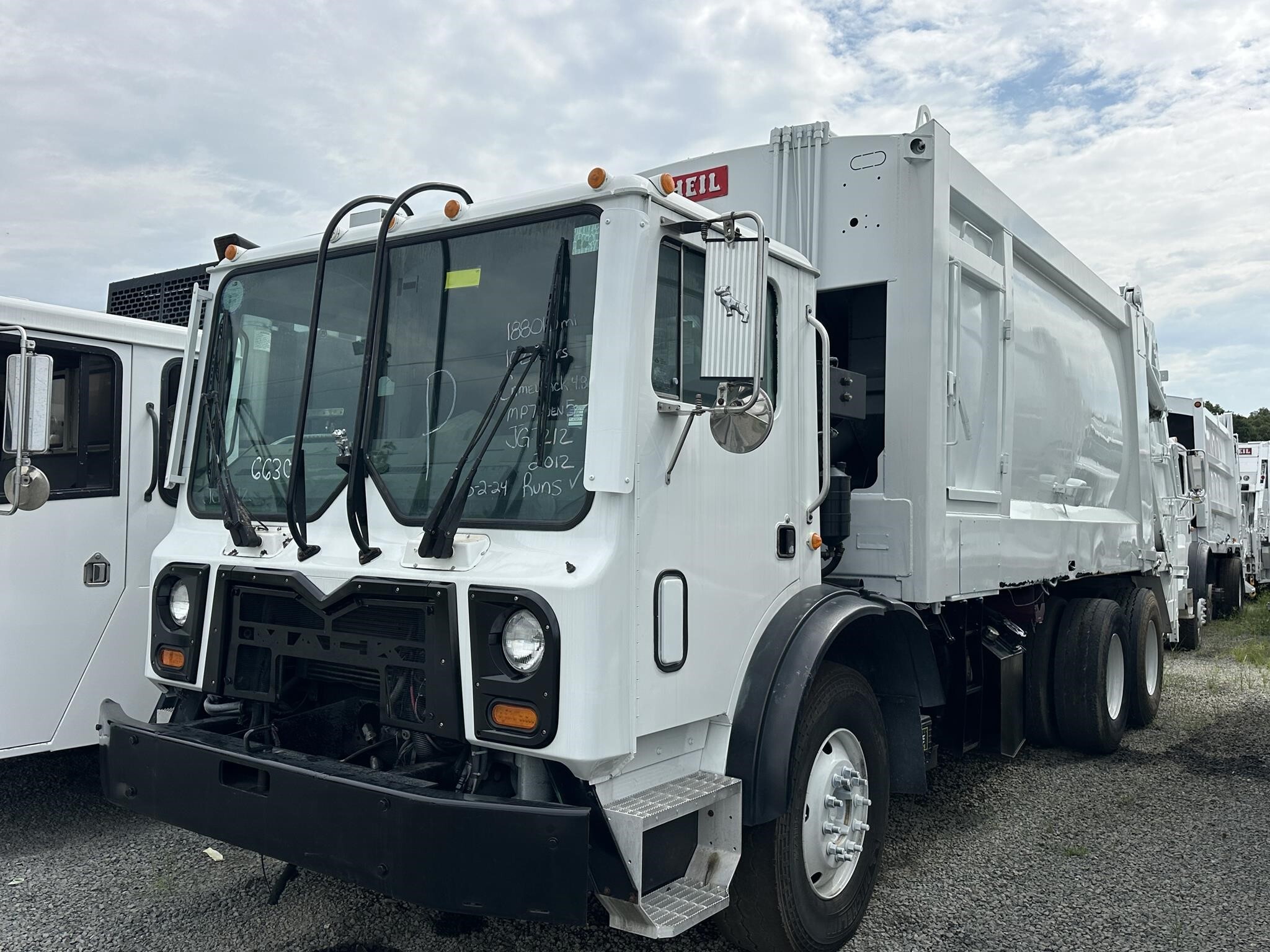 2012 MACK MRU613 in Bealeton, VA