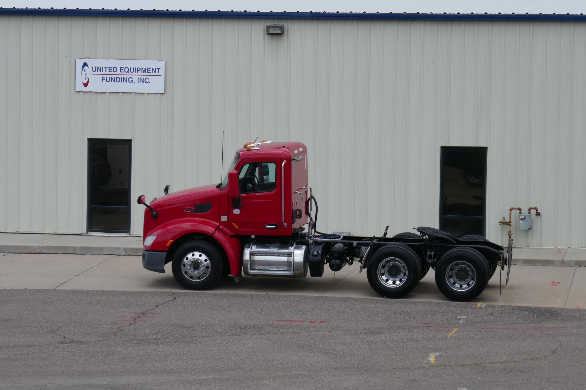 2017 PETERBILT 579 in Henderson, CO