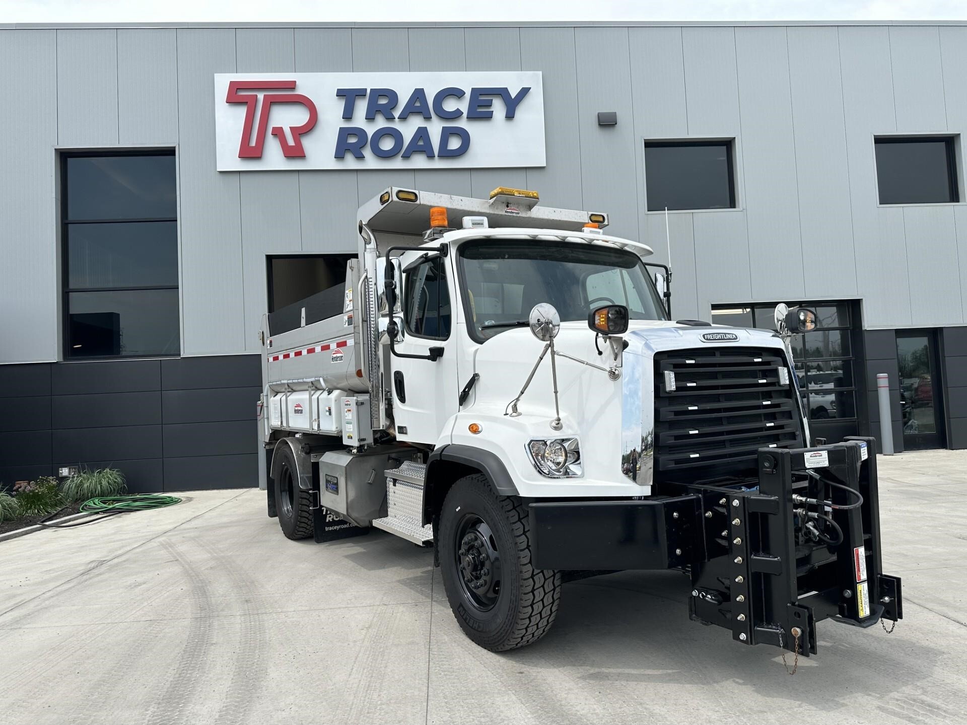 2024 FREIGHTLINER 108SD PLUS in East Syracuse, NY