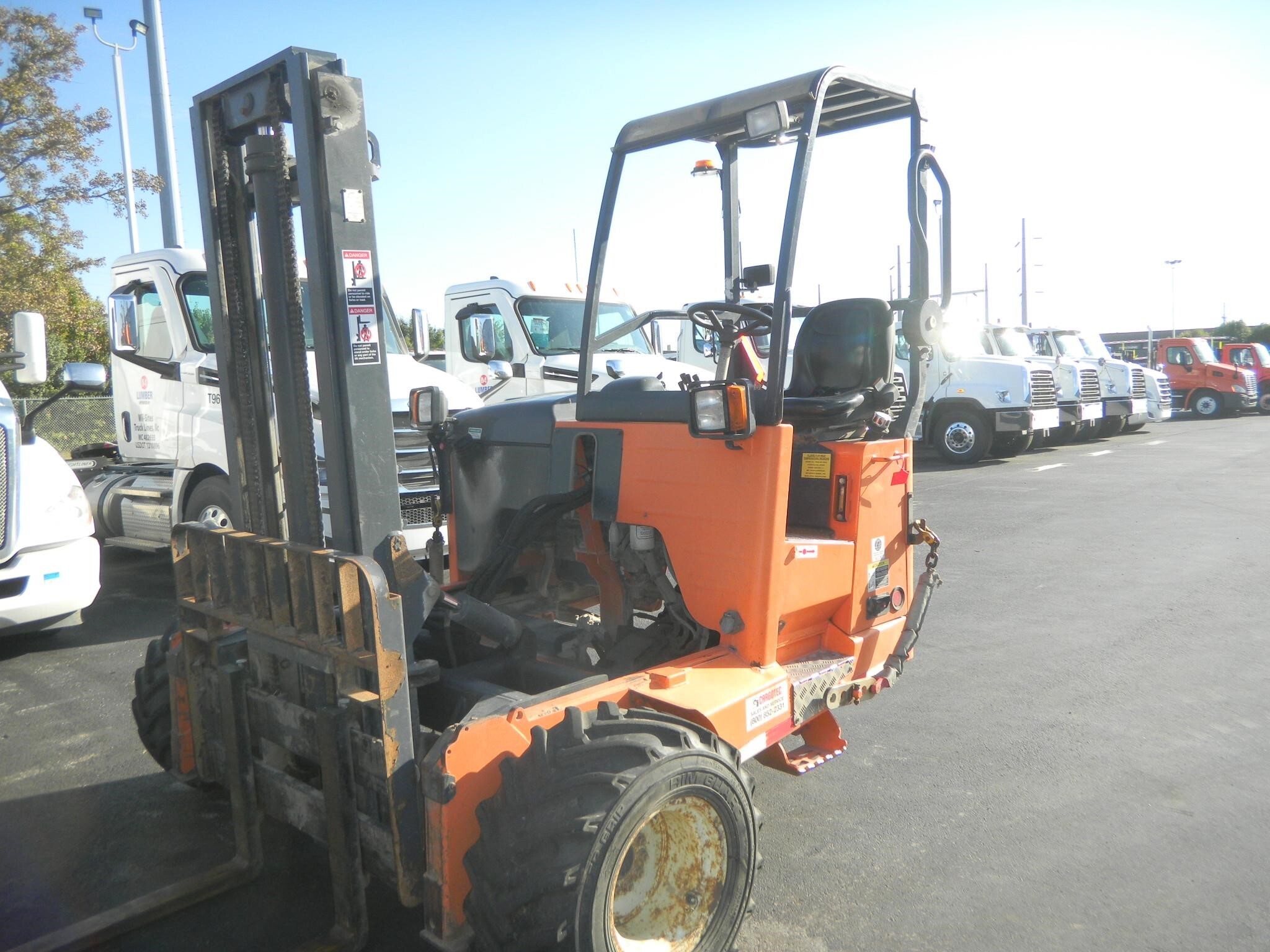 2013 MOFFETT M55 in Columbus, OH
