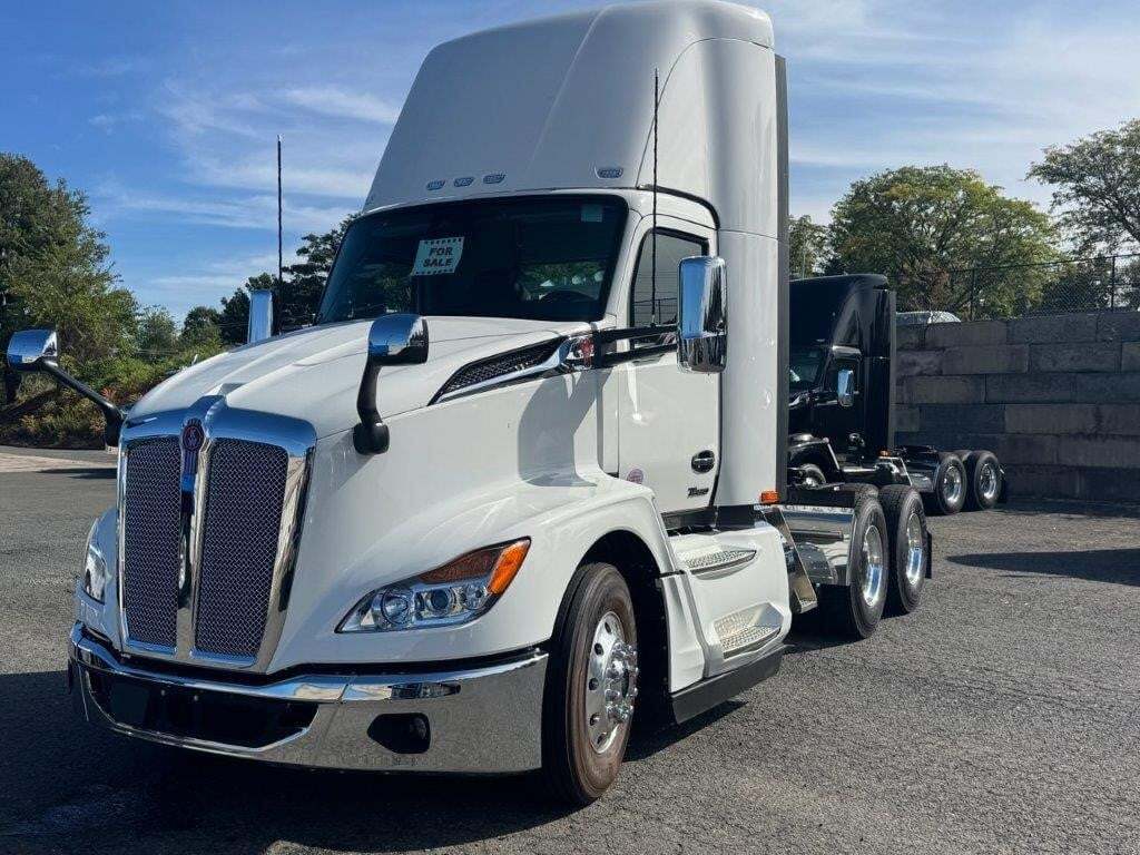 2026 KENWORTH T680 in Enfield, CT