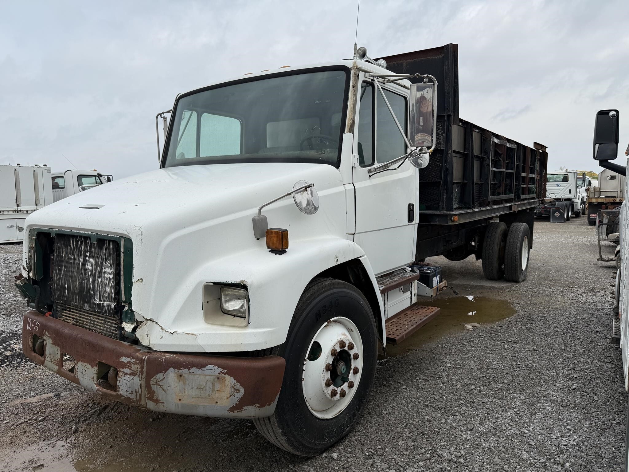 1996 FREIGHTLINER FL70 in Covington, TN