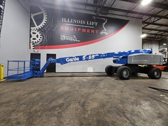 2016 GENIE S85 in Cary, IL
