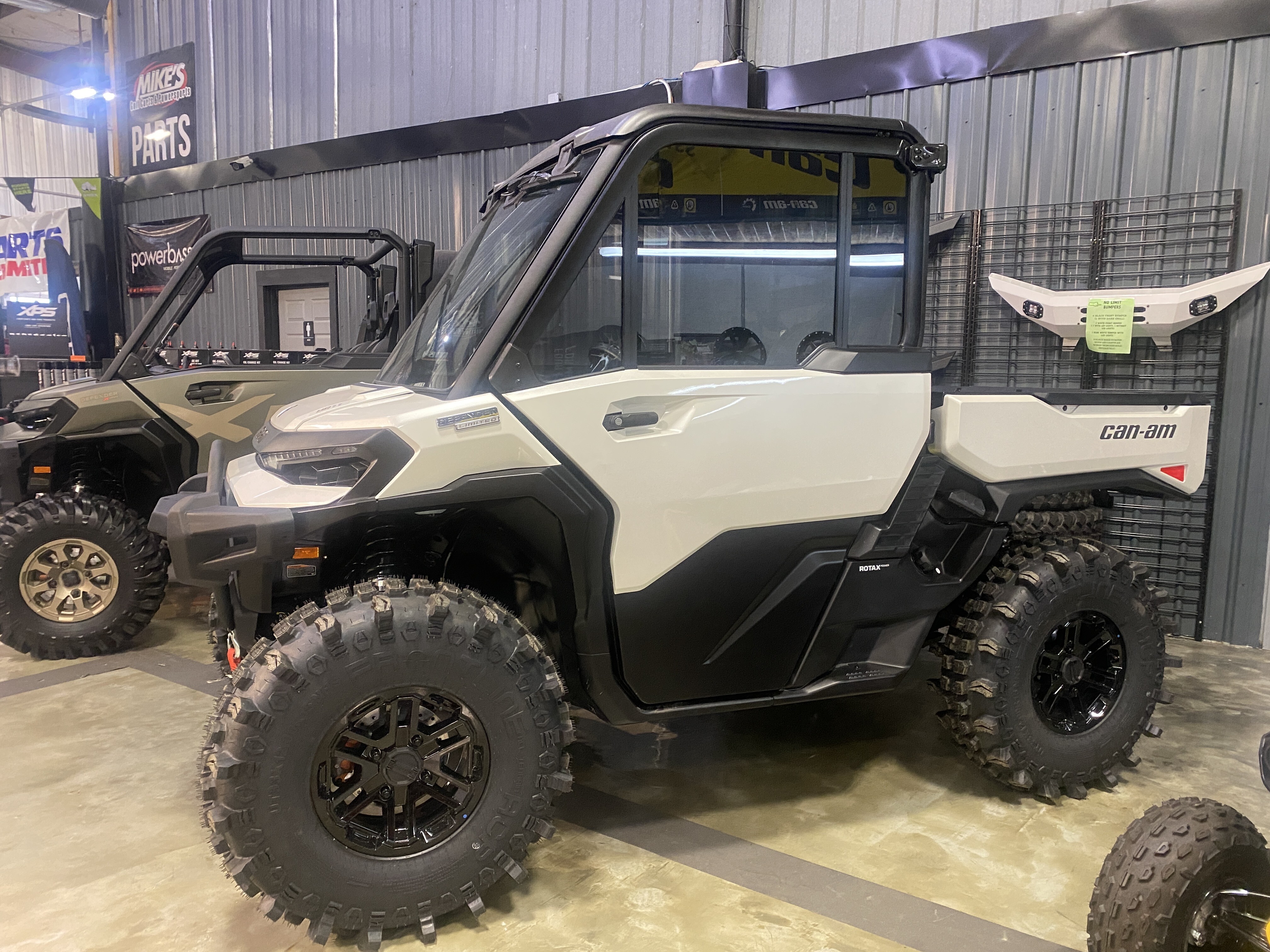 2026 Can-Am Defender Limited HD11 UTV/Utility ATV