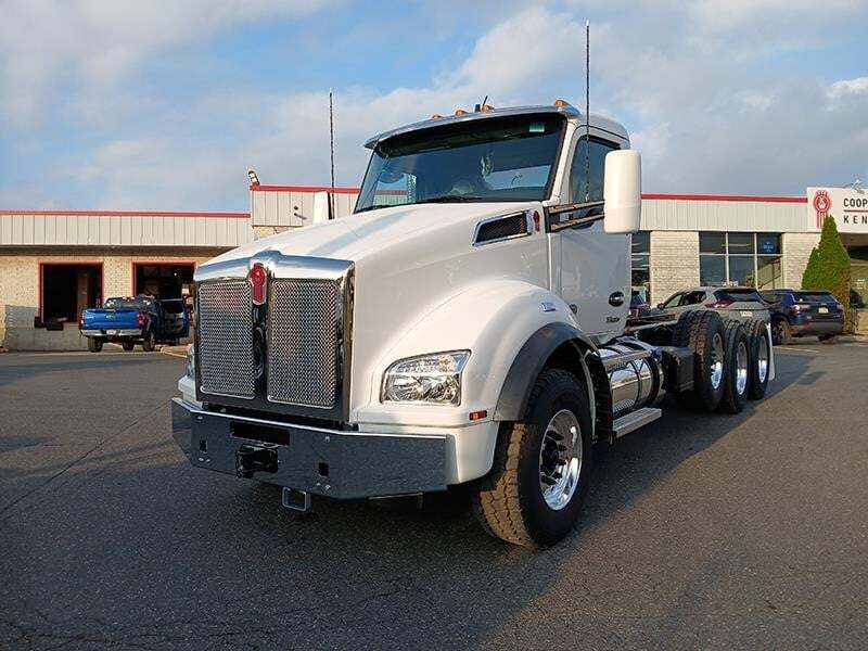 2025 KENWORTH T880 in Coopersburg, PA