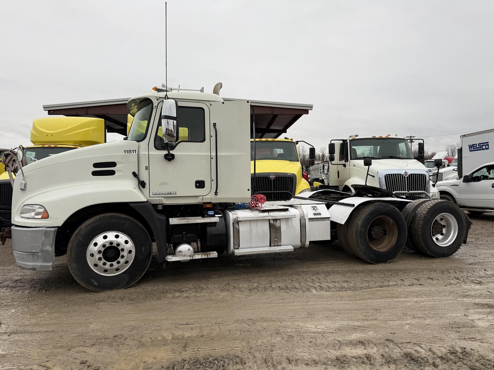 2015 MACK 600 in Covington, TN