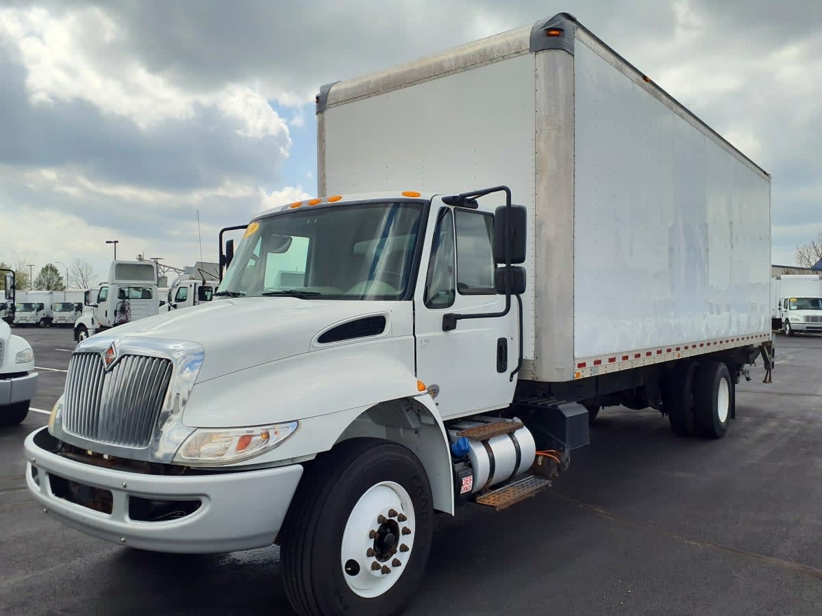 2019 INTERNATIONAL 4300 in Altoona, IA