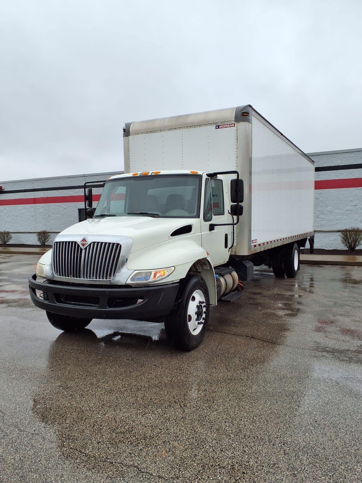 2018 INTERNATIONAL 4300 in Cleveland, OH