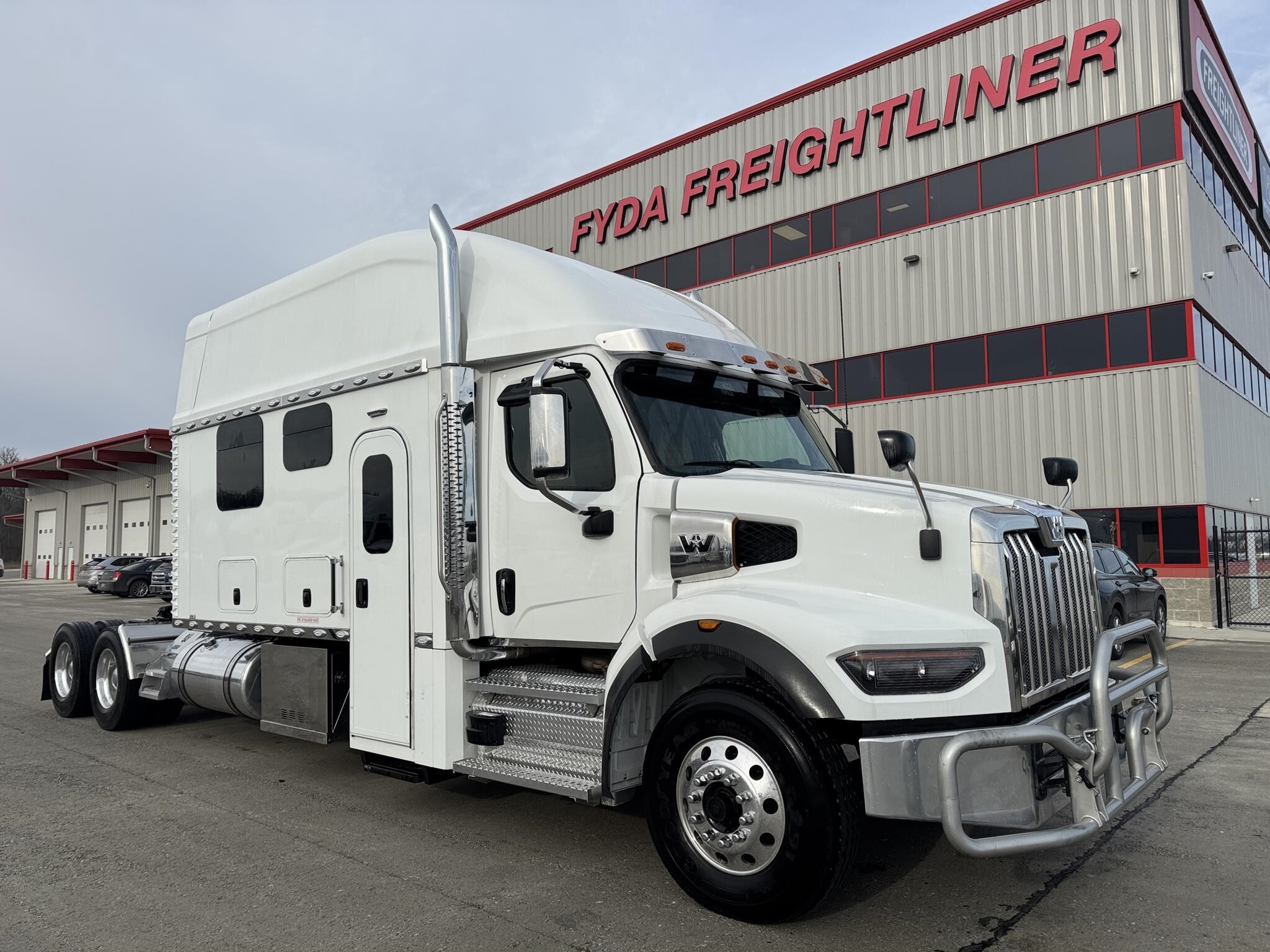 2022 WESTERN STAR 49X in West Jefferson, OH