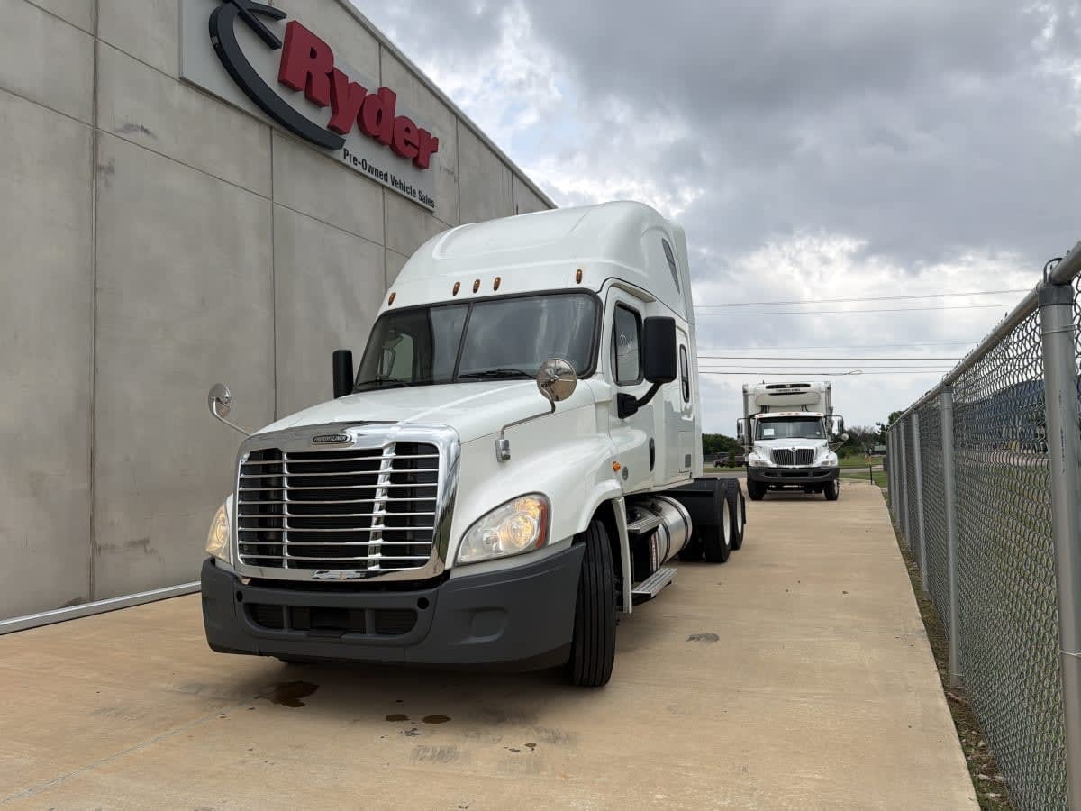 2020 FREIGHTLINER CASCADIA 125 in Oklahoma City, OK