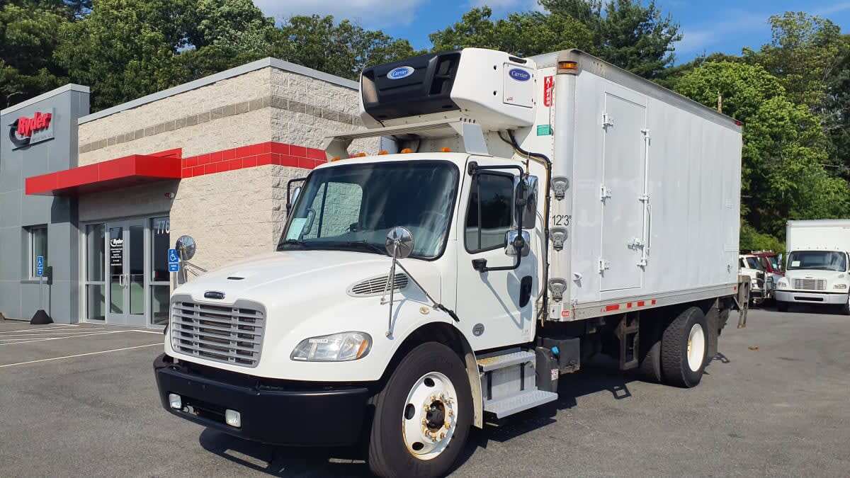 2019 FREIGHTLINER BUSINESS CLASS M2 106 in Norwood, MA