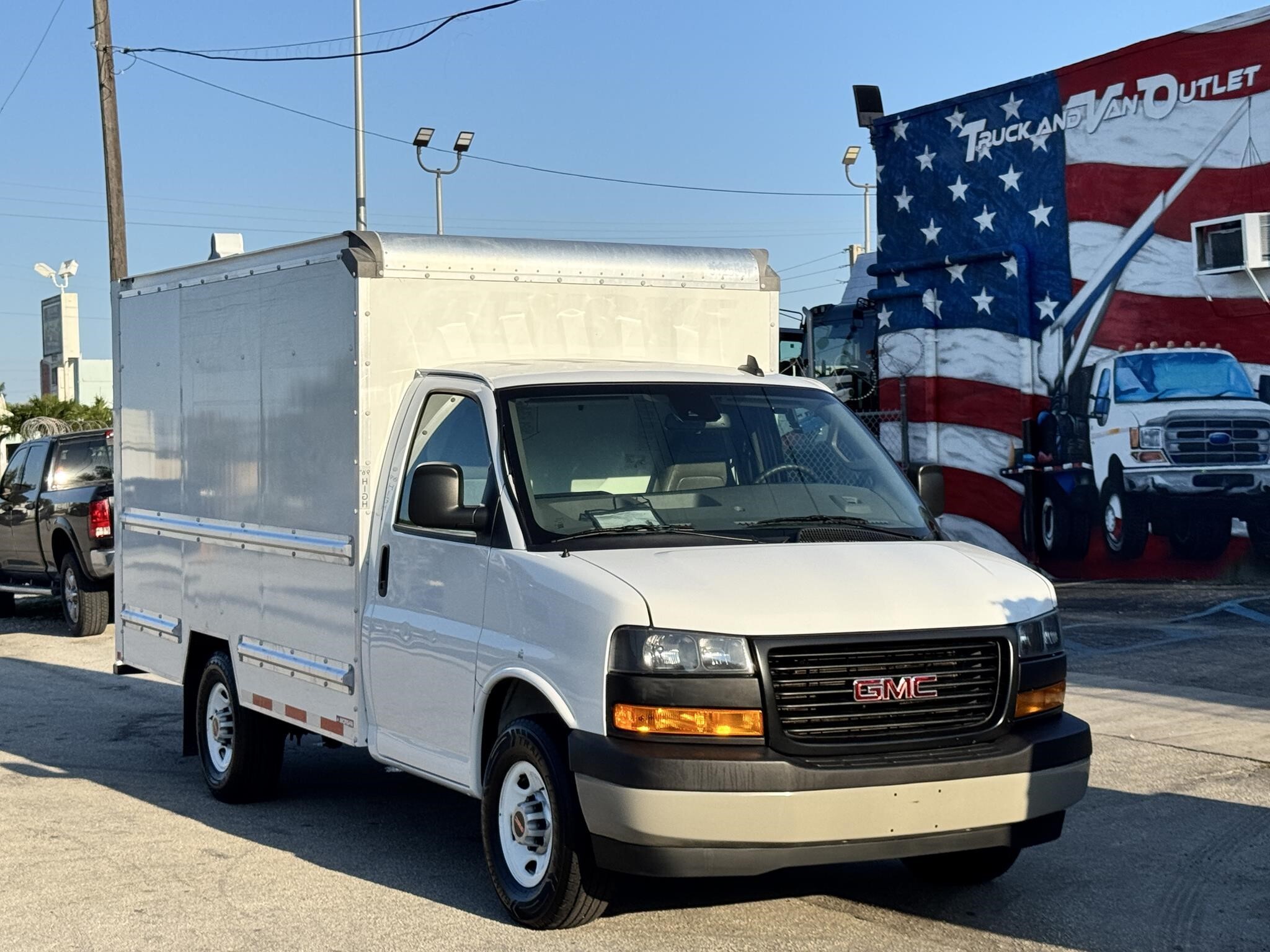 2021 GMC SAVANA in Miami, FL