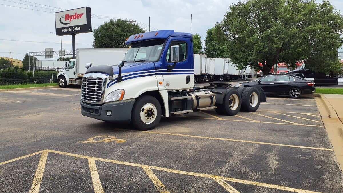 2020 FREIGHTLINER CASCADIA 125 in Bolingbrook, IL