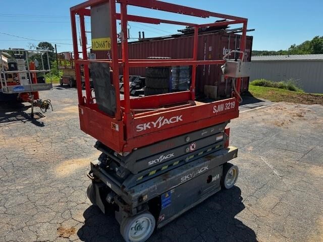2014 SKYJACK SJIII3219 in Fountain Inn, SC