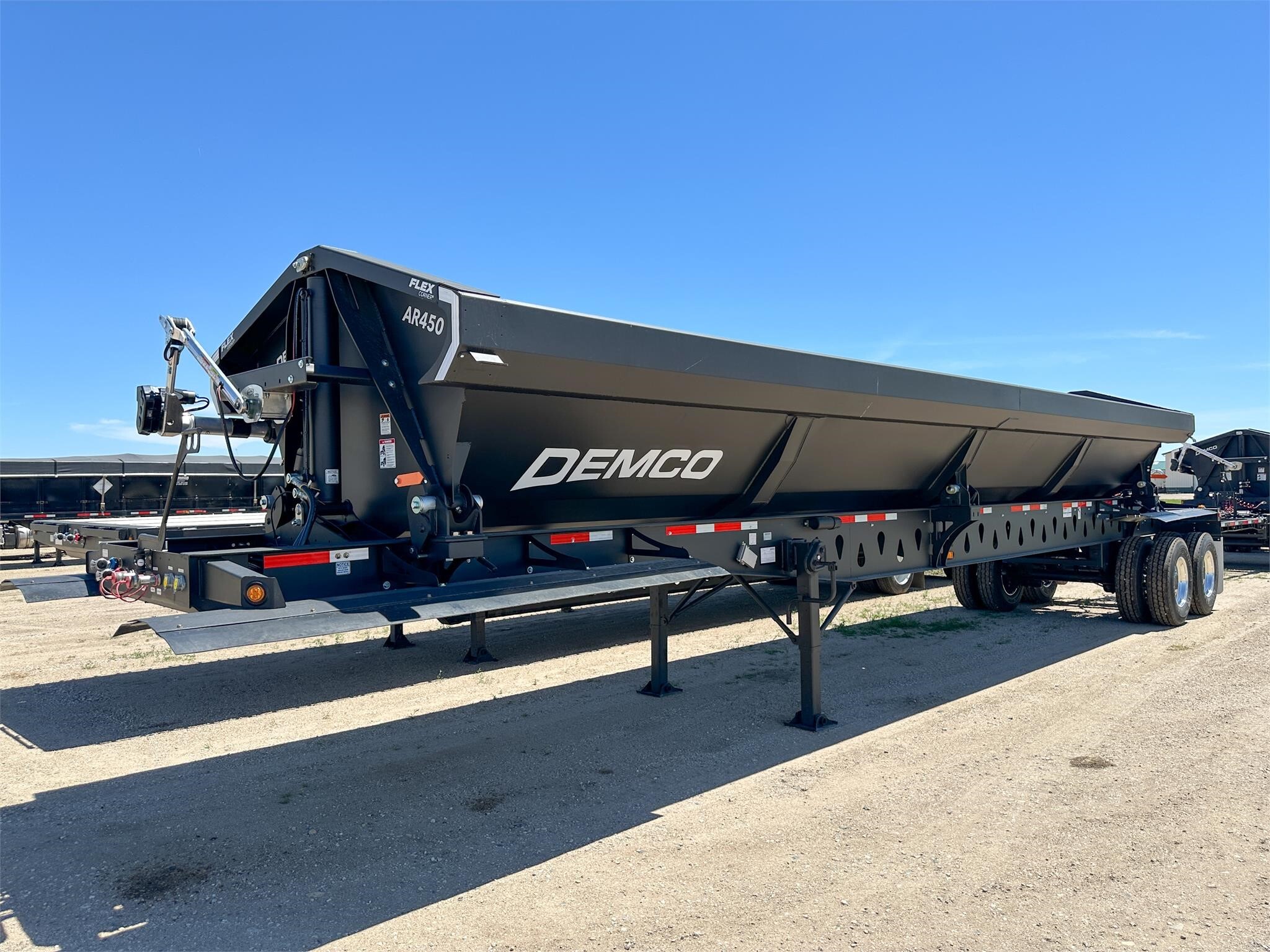 2027 DEMCO SIDE DUMP in Henderson, IA