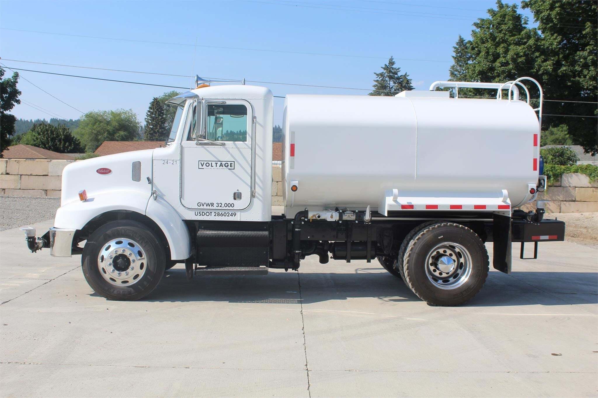 2004 PETERBILT 330 in Spokane, WA