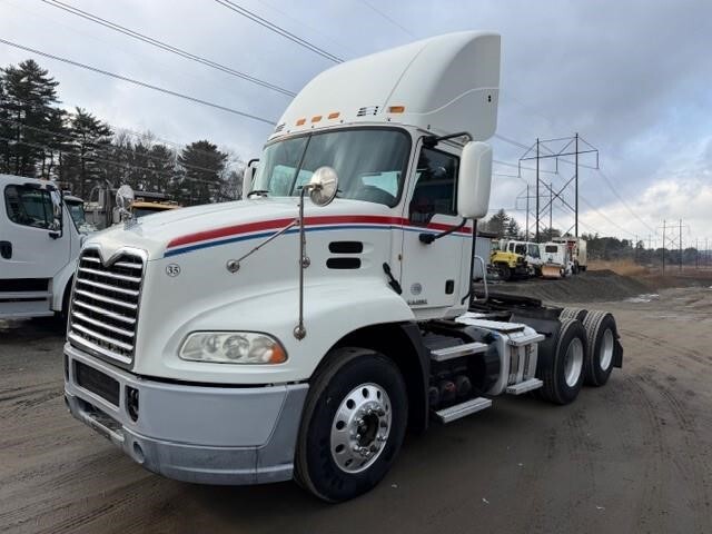 2013 MACK 600 in Seabrook, NH