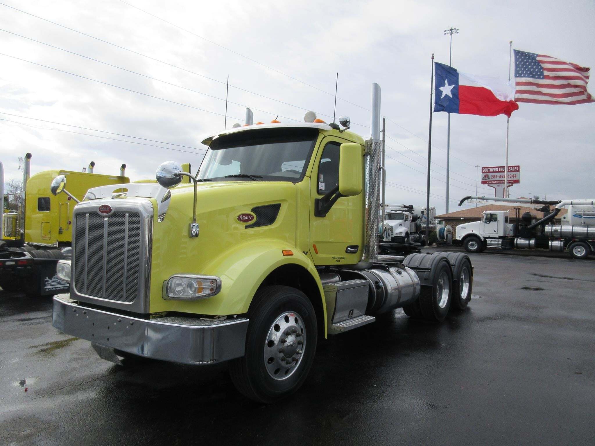 2020 PETERBILT 567 in Channelview, TX