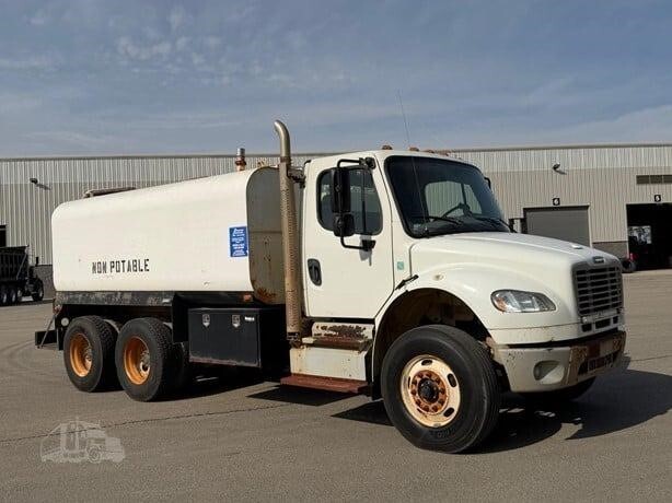 2013 FREIGHTLINER BUSINESS CLASS M2 106 in Chatham, VA