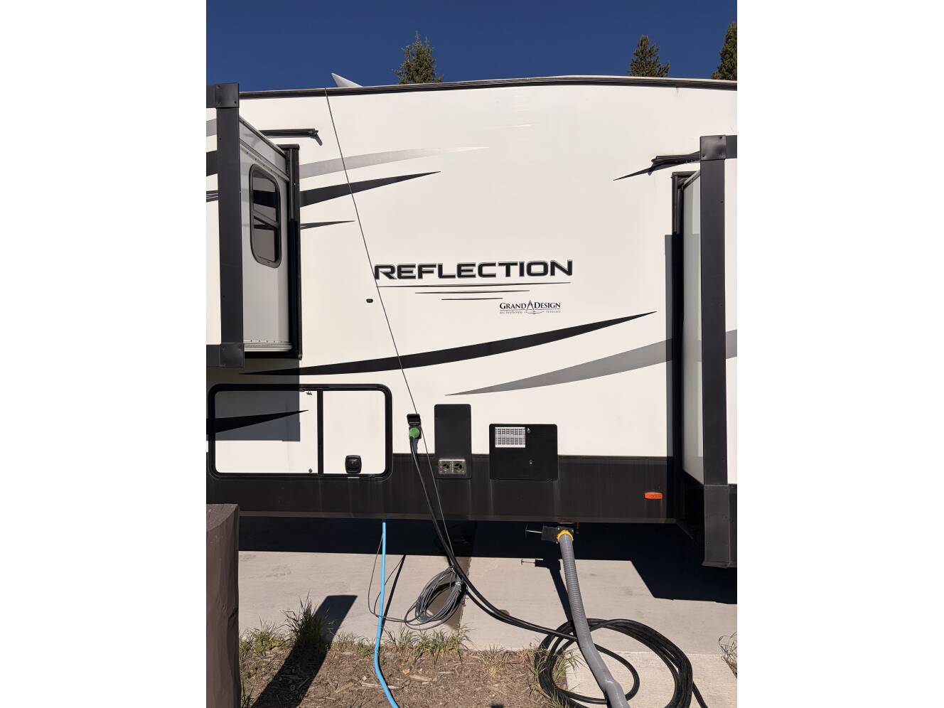 A photo of this 2021 Grand Design REFLECTION 337RLS