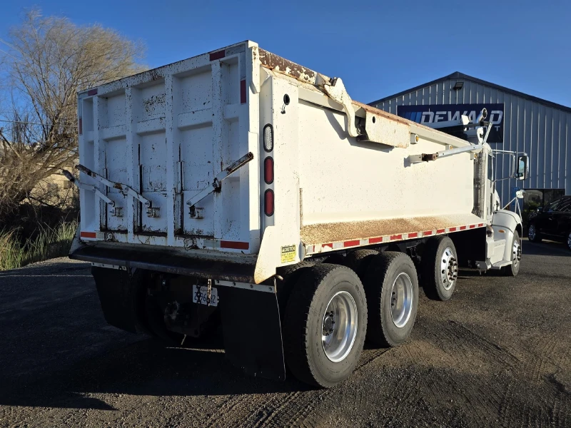 2011 PETERBILT 384