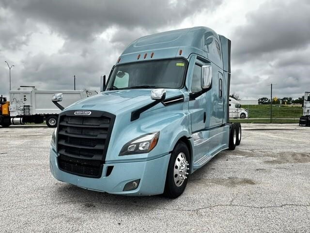 2023 FREIGHTLINER CASCADIA 126 in San Antonio, TX