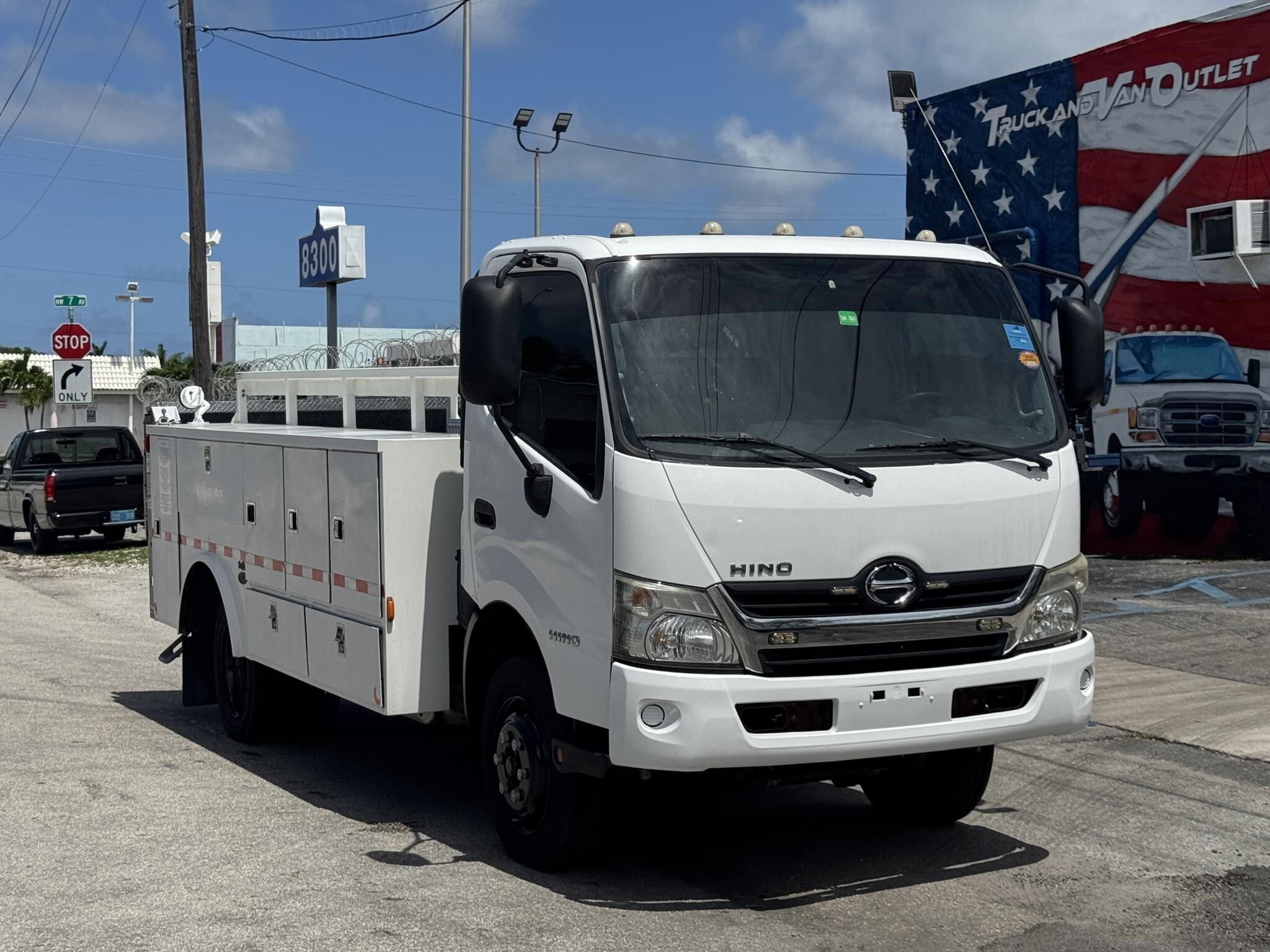 2015 HINO 195 in Miami, FL