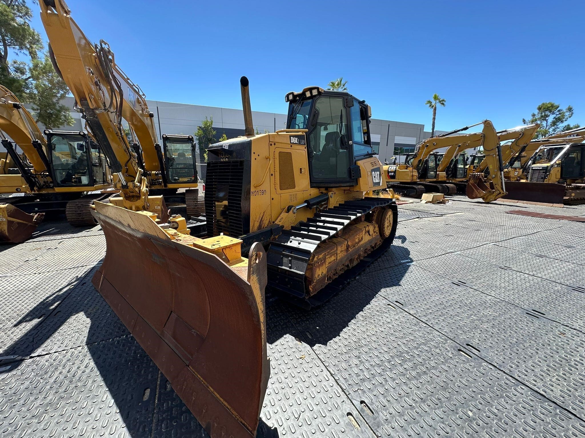 2014 CATERPILLAR D6K2 LGP in Ontario, CA