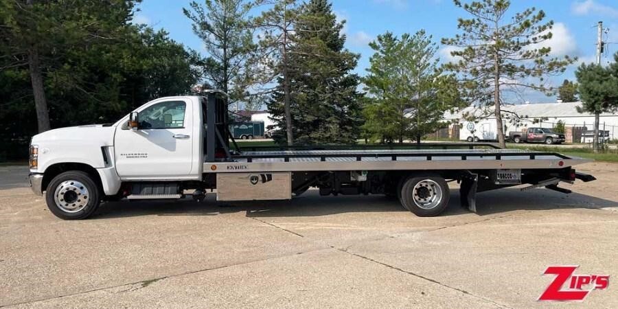 2023 CHEVROLET SILVERADO 6500HD in New Hampton, IA