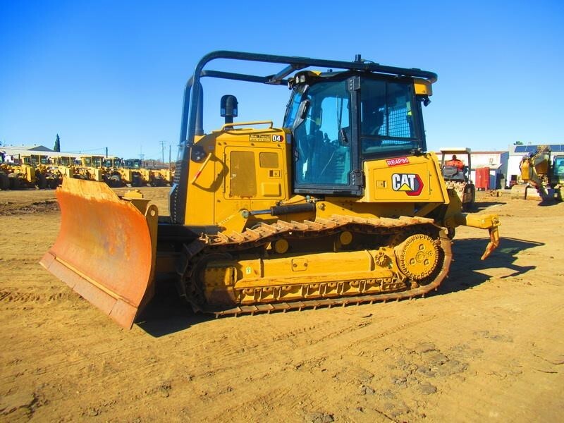 2021 CATERPILLAR D4 in West Sacramento, CA
