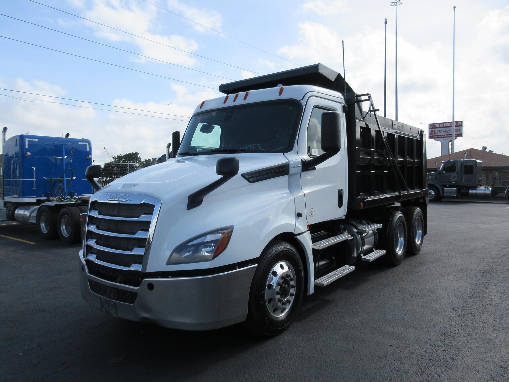 2019 FREIGHTLINER CASCADIA 126 in Channelview, TX