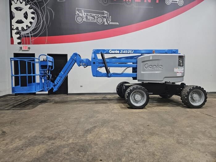 2014 GENIE Z45/25J in Cary, IL