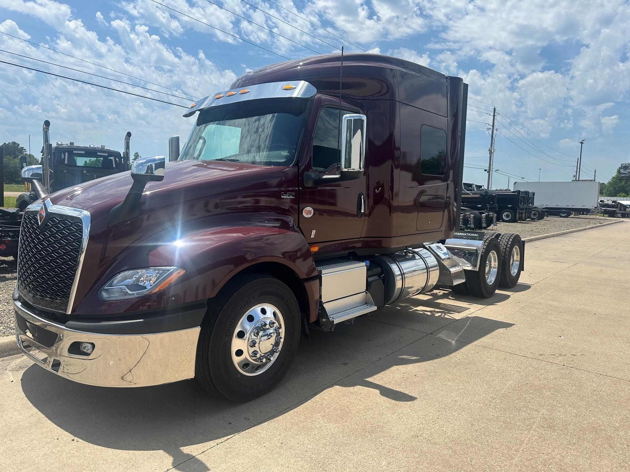 2027 INTERNATIONAL LT in Texarkana, AR