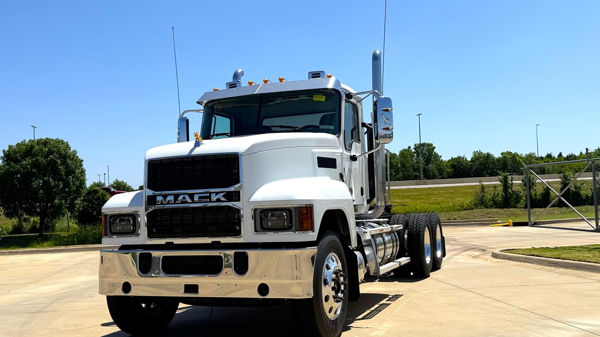 2026 MACK PINNACLE 64T in Oklahoma City, OK