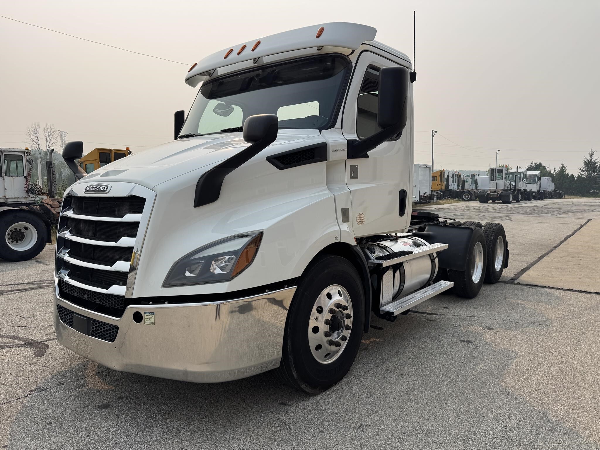 2020 FREIGHTLINER CASCADIA 116 in Germantown, WI