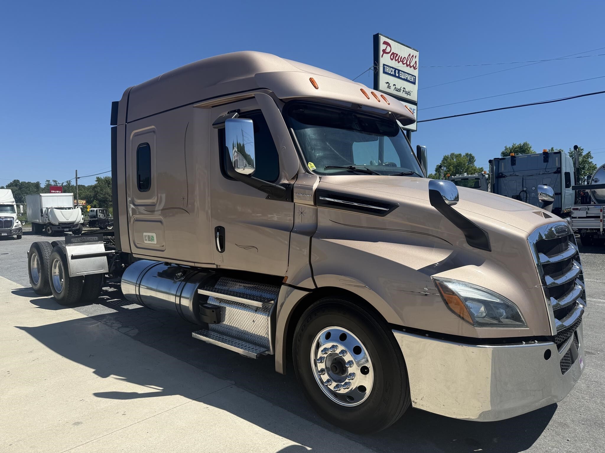 2023 FREIGHTLINER CASCADIA 126 in Lynchburg, VA