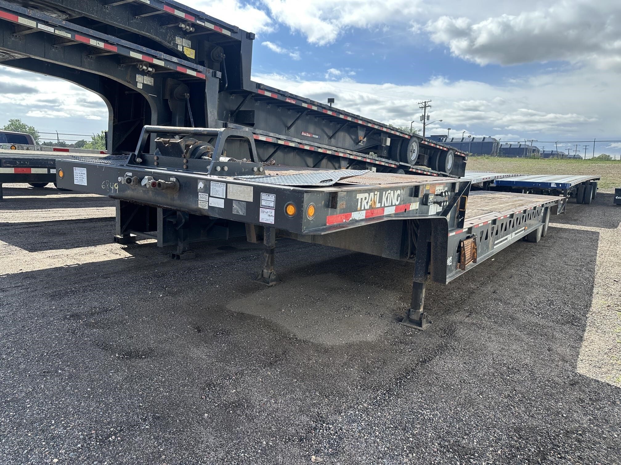 2017 TRAIL KING 40 TON HYDRAULIC TAIL, 48', AIR RIDE, PSI, WINCH in Henderson, CO