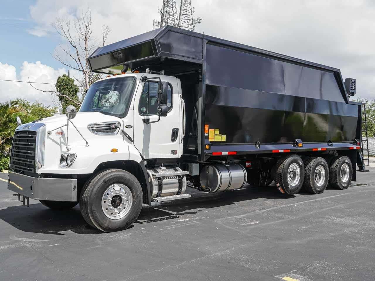 2027 FREIGHTLINER 114SD in West Palm Beach, FL