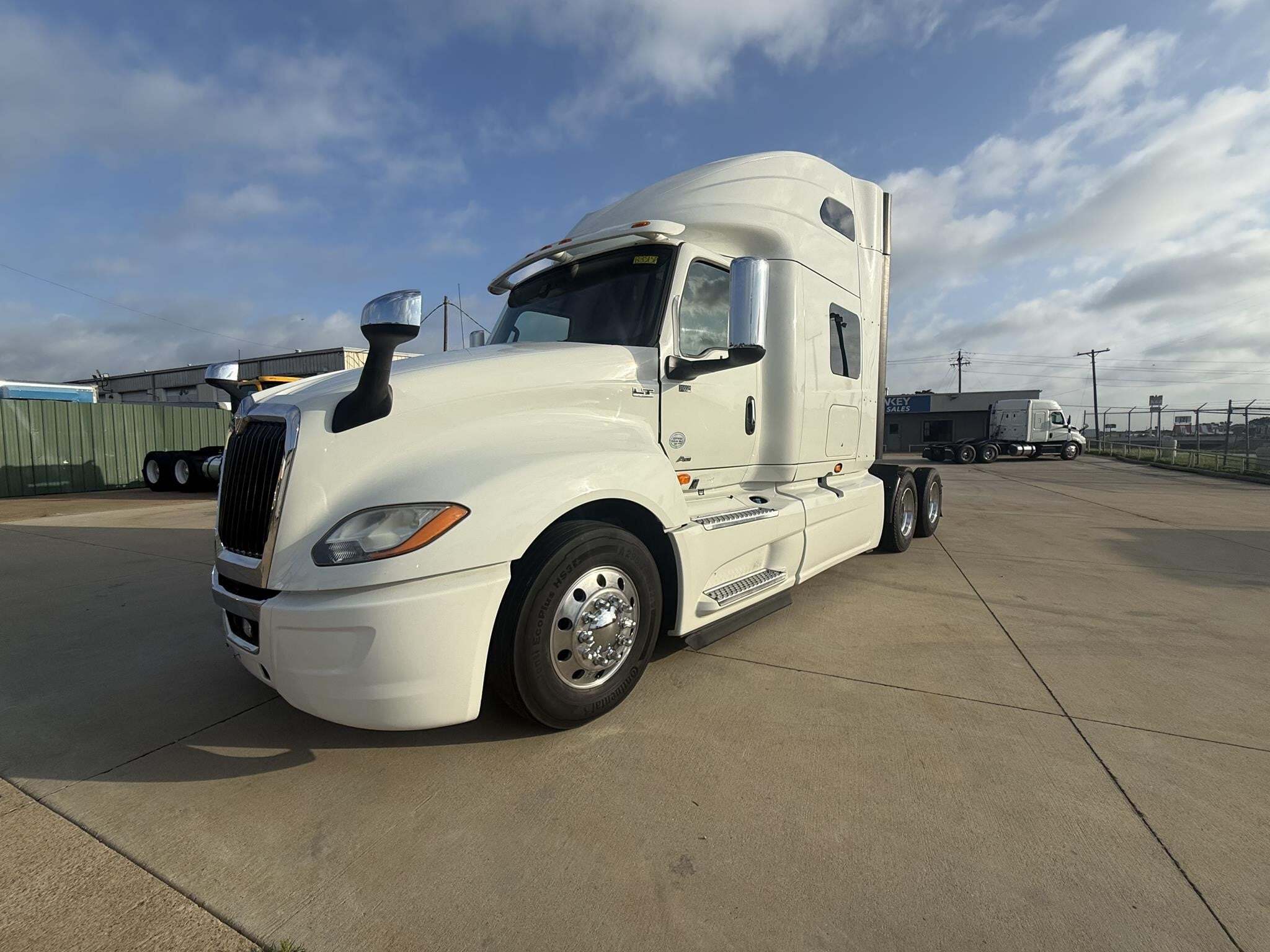 2020 INTERNATIONAL LT in Dallas, TX
