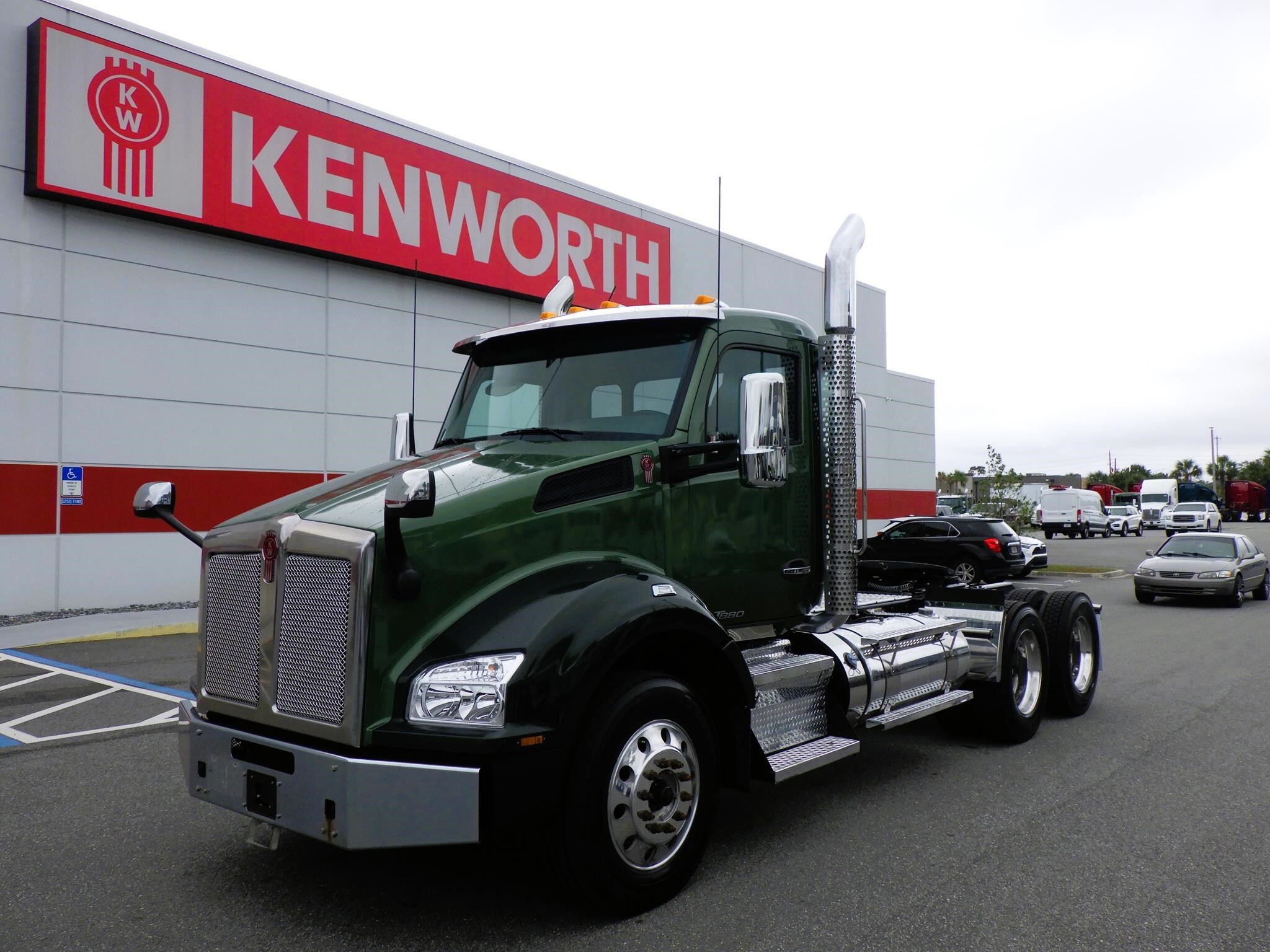 2020 KENWORTH T880 in Jacksonville, FL