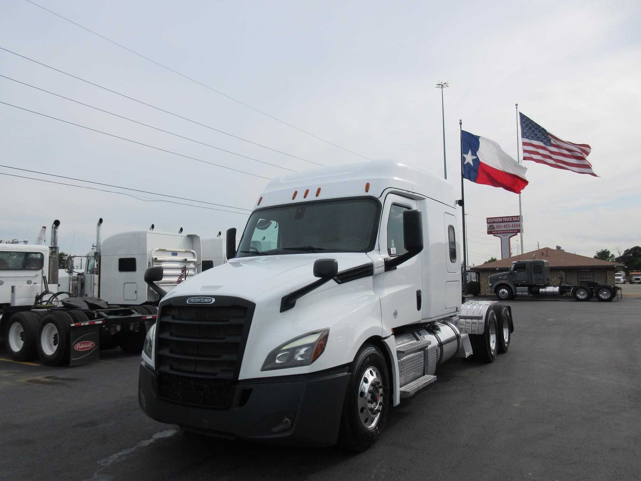 2019 FREIGHTLINER CASCADIA 126 in Channelview, TX