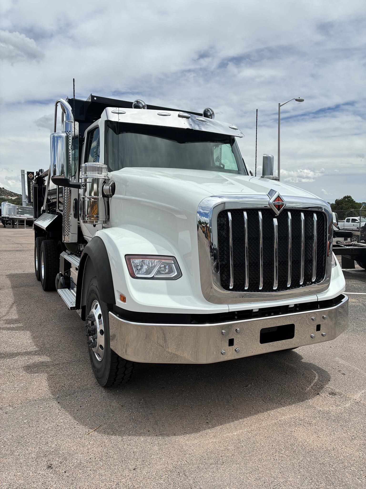 2027 INTERNATIONAL HX in Aurora, CO