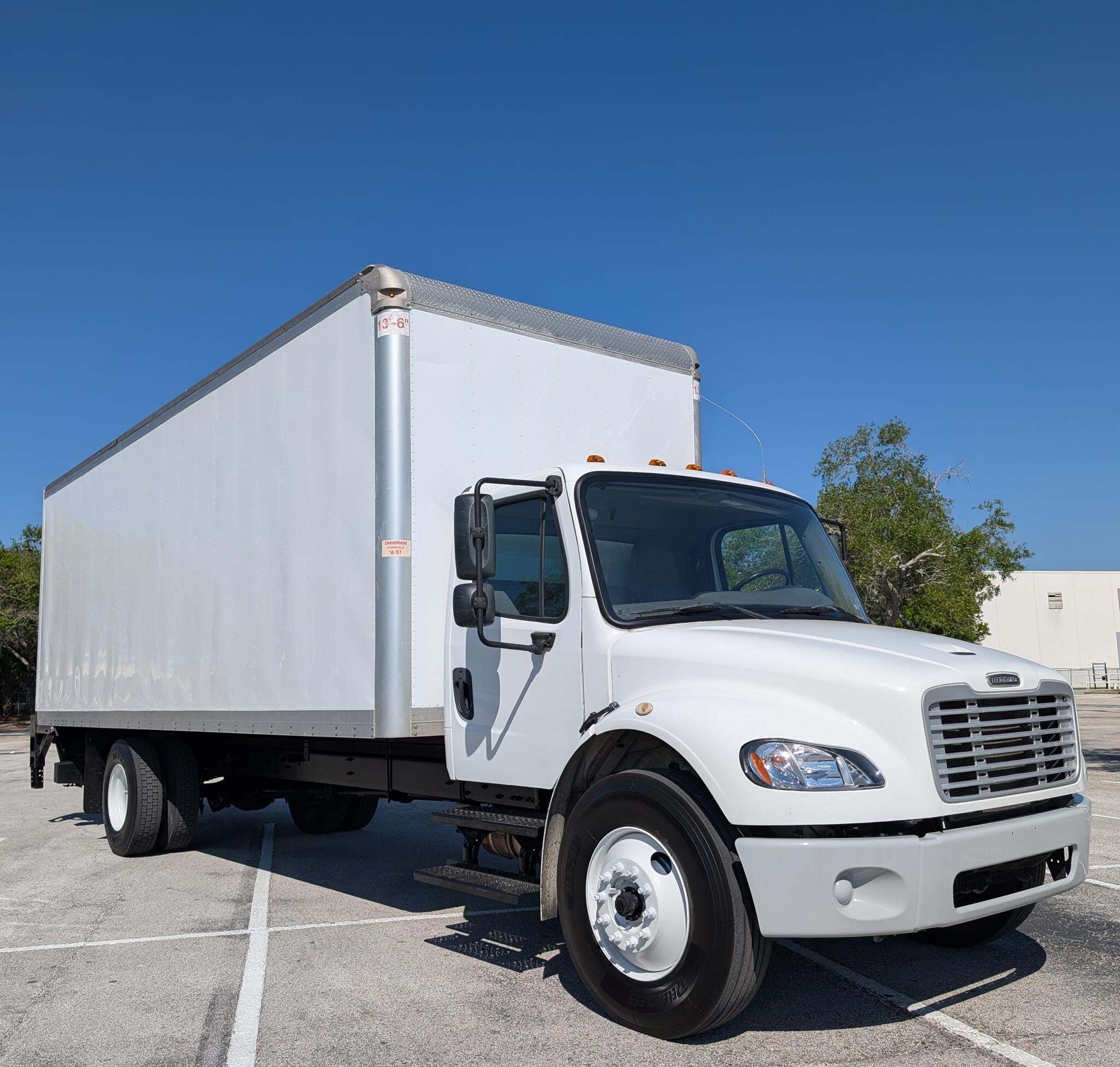 2020 FREIGHTLINER BUSINESS CLASS M2 106 in Cape Coral, FL