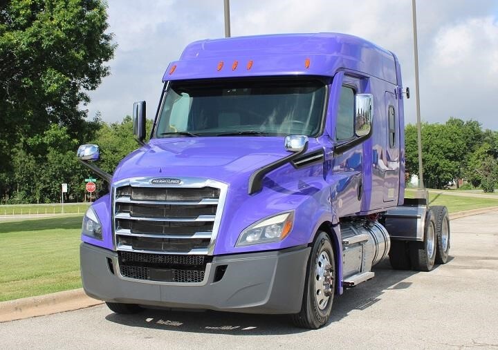 2020 FREIGHTLINER CASCADIA 126 in Houston, TX