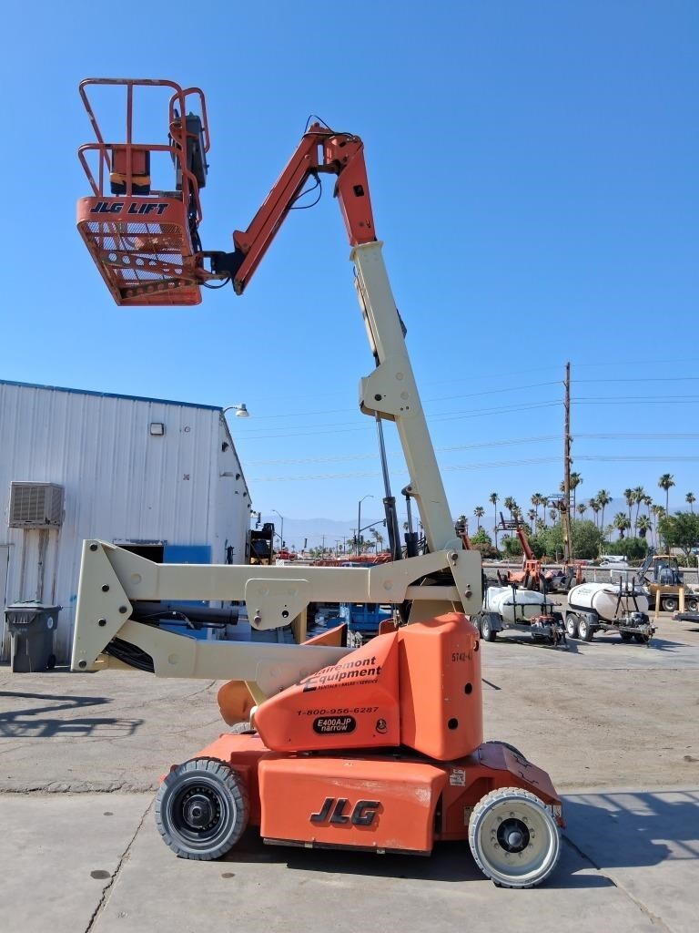 2005 JLG E400AJPN in San Diego, CA