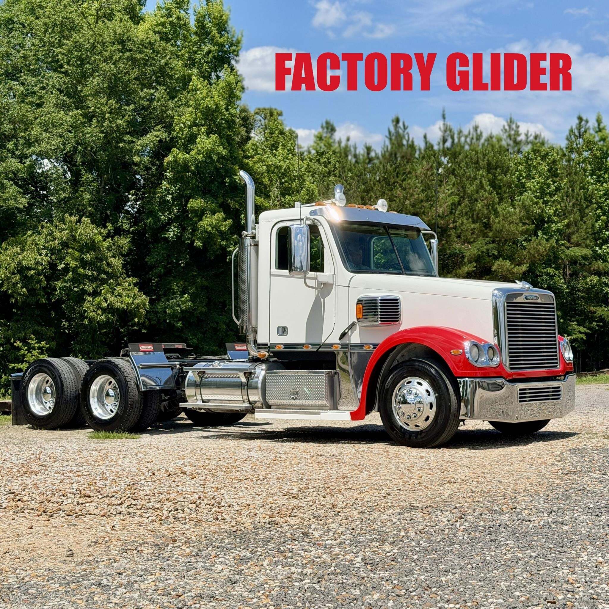 2014 FREIGHTLINER CORONADO 132 in Fayette, AL